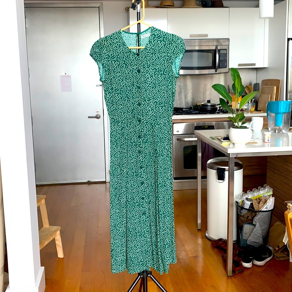 Reformation button up dress. Size 4. Fitted!